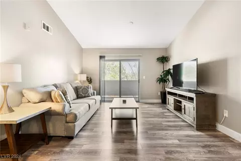 7255 W Sunset Rd #2018, Las Vegas, NV 89113