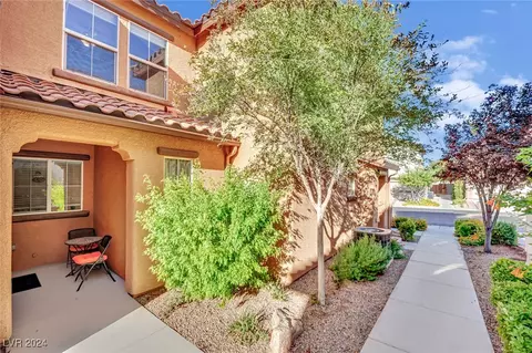 6250 W Arby Ave #128, Las Vegas, NV 89118