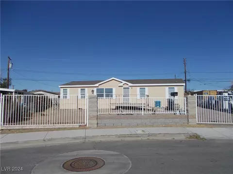 270 Navajo Dr, Henderson, NV 89015
