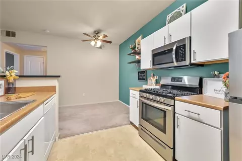8250 N Grand Canyon Dr #2151, Las Vegas, NV 89166