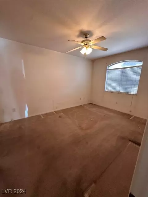 1300 S Arlington St #120, Las Vegas, NV 89104