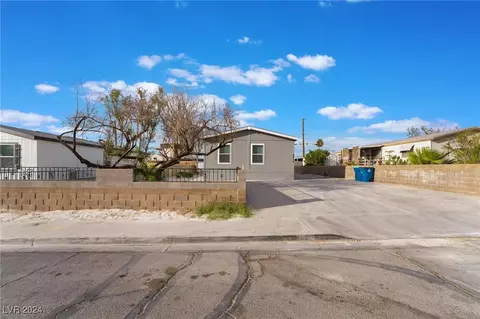 6250 Yellowstone Ave, Las Vegas, NV 89156