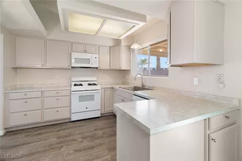 3269 Ocotillo Dr, Laughlin, NV 89029 photo 10