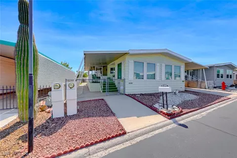 5029 Ridge Dr, Las Vegas, NV 89103