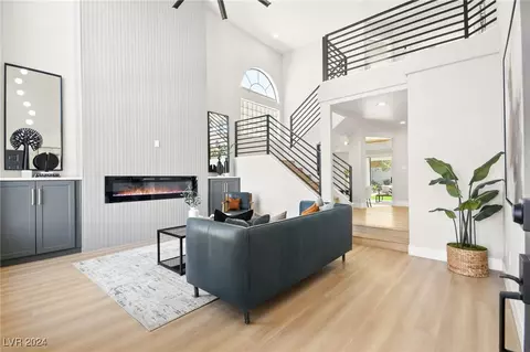 8605 Copper Falls Ave, Las Vegas, NV 89129