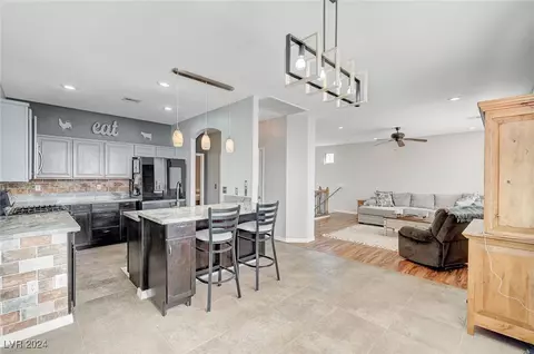 1041 Scarlet Haze Ave, Las Vegas, NV 89183