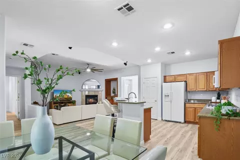 9242 National Park Dr, Las Vegas, NV 89178