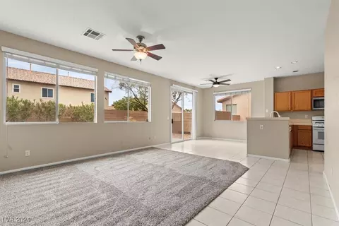7442 Cochise Bend Ave, Las Vegas, NV 89113