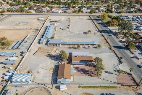 5820 W La Madre Way, Las Vegas, NV 89130