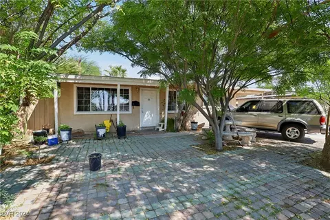 2608 E Brooks Ave, North Las Vegas, NV 89030