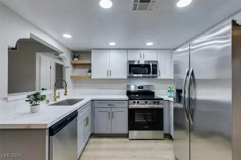 5054 Spencer St #A, Las Vegas, NV 89119
