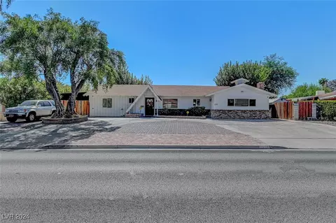 2213 W Oakey Blvd, Las Vegas, NV 89102