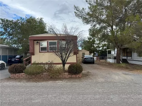 230 Greenwater St, Pahrump, NV 89048