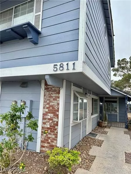 5811 Medallion Dr #104, Las Vegas, NV 89122