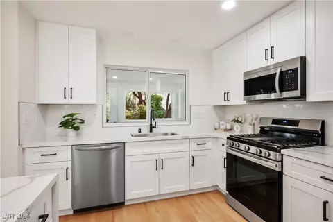 2217 Hallston St, Las Vegas, NV 89134
