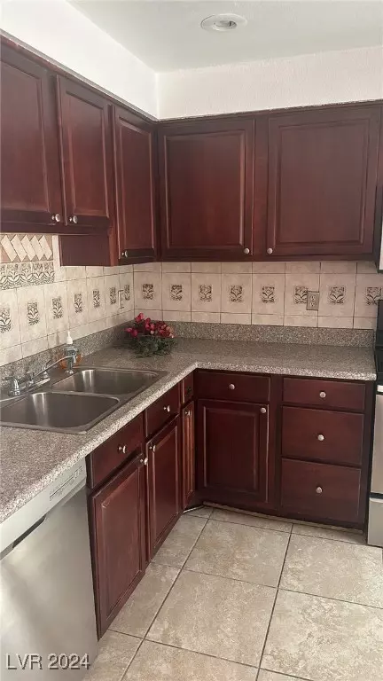 4391 Alexis Dr #324, Las Vegas, NV 89103
