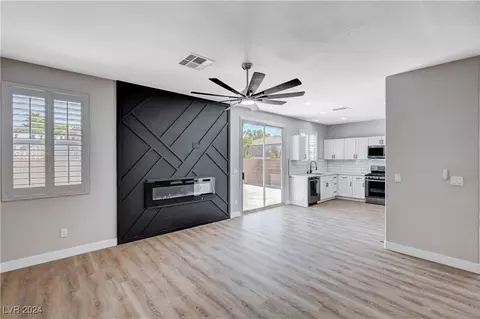 4624 Swaying Palms Dr, Las Vegas, NV 89147