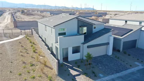 9937 Locking Biner Ave, Las Vegas, NV 89166