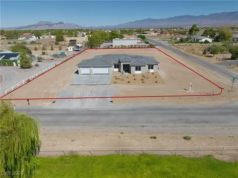 300 W Hickory St, Pahrump, NV 89048
