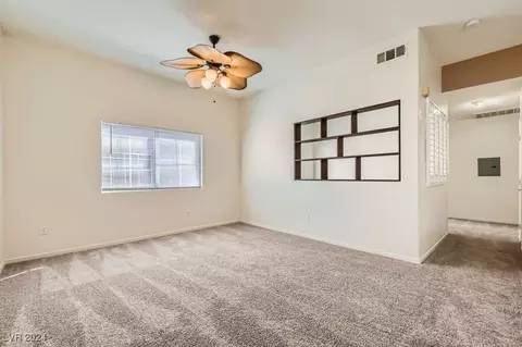 10245 S Maryland Pkwy #228, Las Vegas, NV 89183