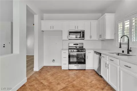 6132 Withrow Downs St, North Las Vegas, NV 89081