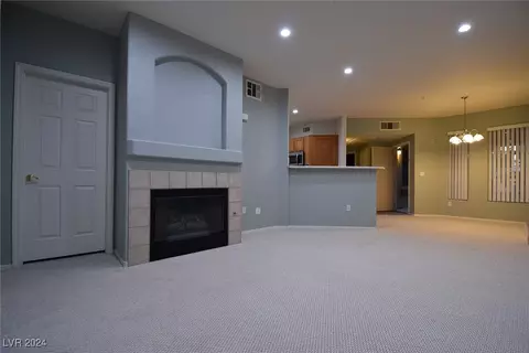 7155 S Durango Dr #307, Las Vegas, NV 89113