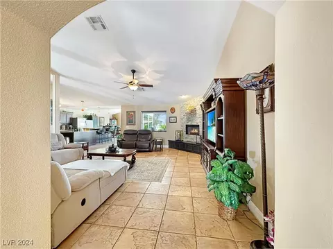 543 Goldhill Rd, Henderson, NV 89074