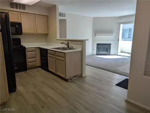 3131 Key Largo Dr #204, Las Vegas, NV 89120