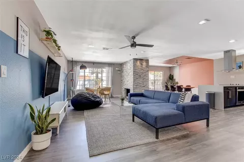909 Neil Armstrong St, Las Vegas, NV 89145