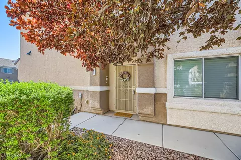 6713 Lookout Lodge Ln #1, North Las Vegas, NV 89084