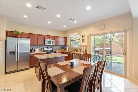 8845 Teton View Rd, Las Vegas, NV 89148