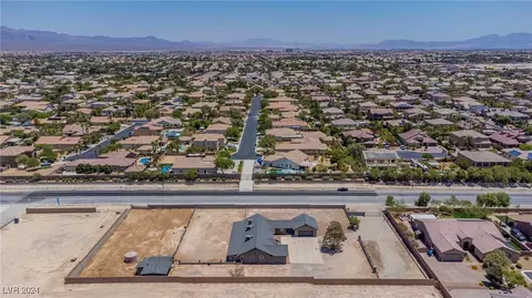 7425 N Torrey Pines Dr, Las Vegas, NV 89131