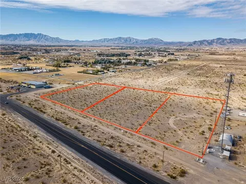 2880 N Highway 160 #N, Pahrump, NV 89060