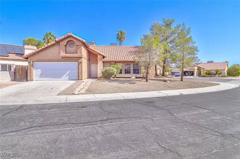 4400 Twin Peaks Dr, North Las Vegas, NV 89032