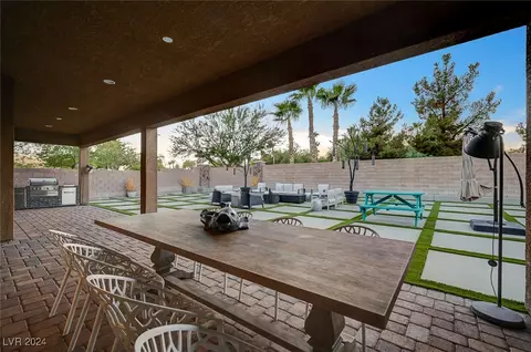 7083 Arabian Ridge St, Las Vegas, NV 89131