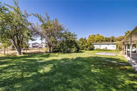 7800 S Pioneer Ln, Pahrump, NV 89061