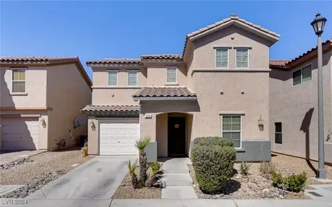 648 Haunts Walk Ave, Las Vegas, NV 89178