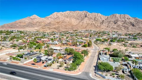 484 N Hollywood Blvd, Las Vegas, NV 89110