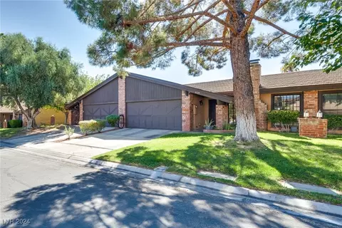 6525 Brushwood Ln, Las Vegas, NV 89107