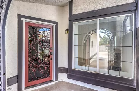 6616 Rhinelander Dr, Las Vegas, NV 89108