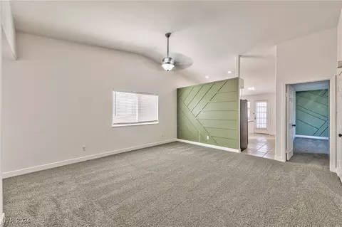 8000 Cetus Cir #201, Las Vegas, NV 89128