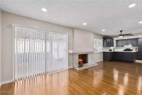 2934 Vegas Valley Dr, Las Vegas, NV 89121