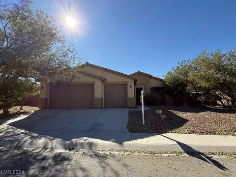 5847 E Badlands Ln, Pahrump, NV 89061
