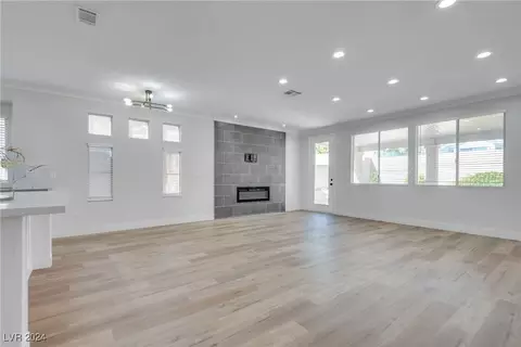 10262 Early Morning Ave, Las Vegas, NV 89135