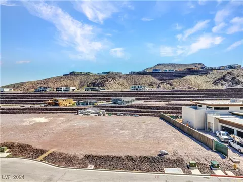 20 Sanctuary Peak Ct, Henderson, NV 89012