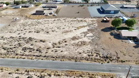 951 Huracan St, Pahrump, NV 89048