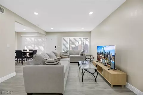 6630 Bubbling Brook Dr #B, Las Vegas, NV 89107
