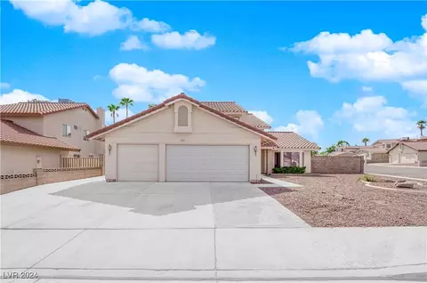 8917 Silvagni Dr, Las Vegas, NV 89117