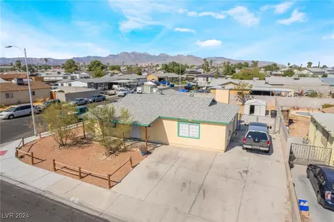 608 Palmhurst Dr, Las Vegas, NV 89145