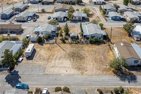 61 Queenstar St, Pahrump, NV 89048